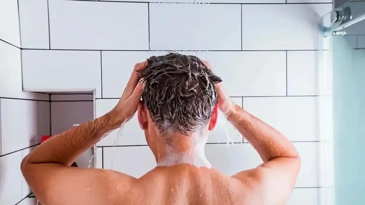 Niacinamide Kullanımı Sabah mı Akşam mı Tercih Edilmeli Cilt Bakımında Doğru Zamanlama