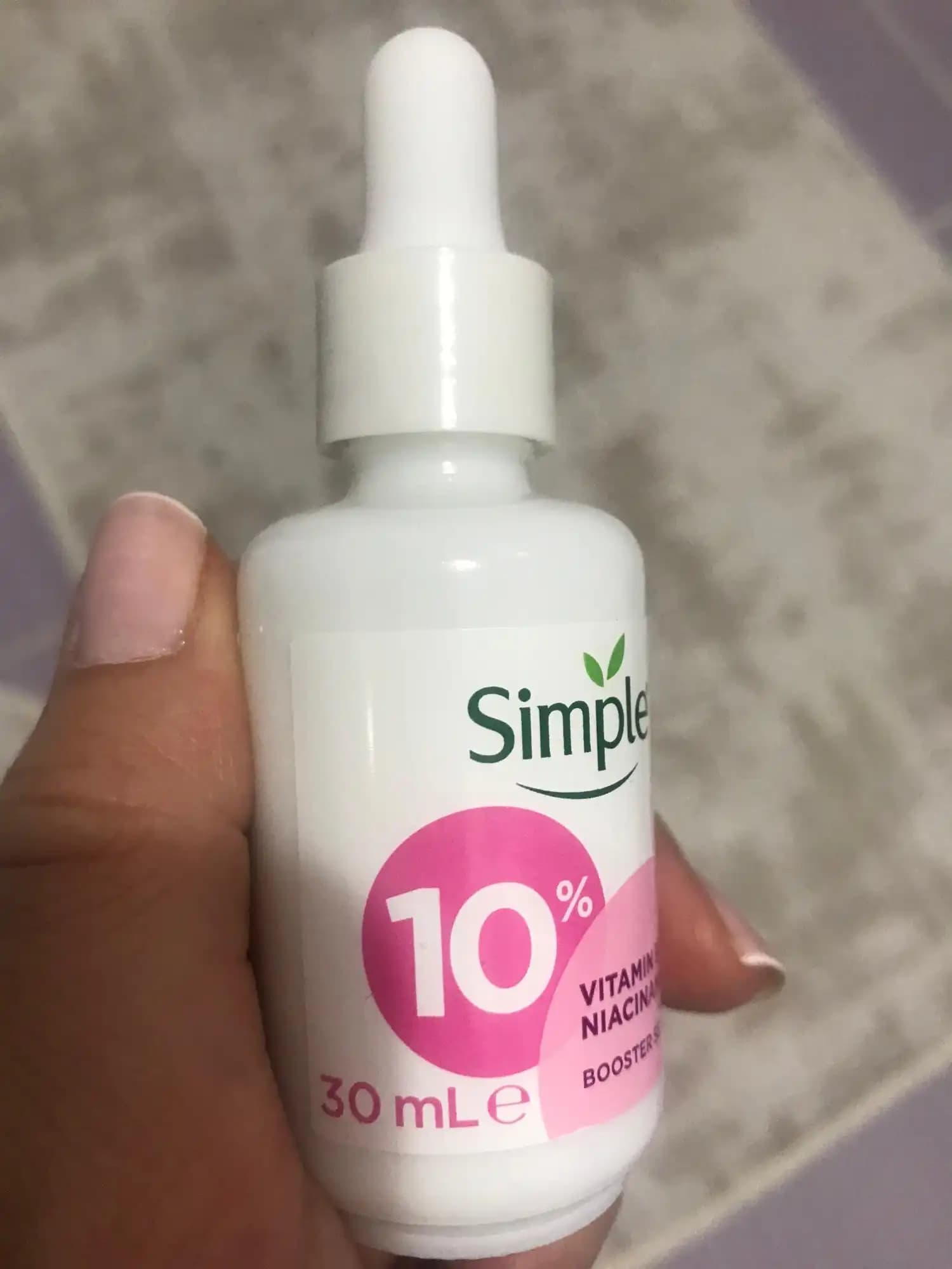 Niacinamide Nedir, Faydaları ve Güvenli Kullanım Yöntemleri Hakkında Detaylı Bilgi