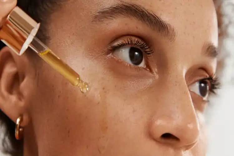 Niacinamide Serumu Kullanımı ve Yıkama Gerekliliği Hakkında Detaylı Bilgi