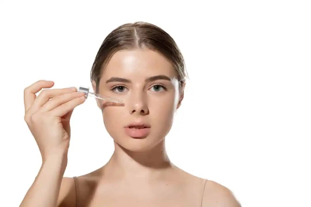 Niacinamide ve Salisilik Asit Birlikte Kullanımı: Doğru Kombinasyonlar ve Cilt Bakımı İpuçları