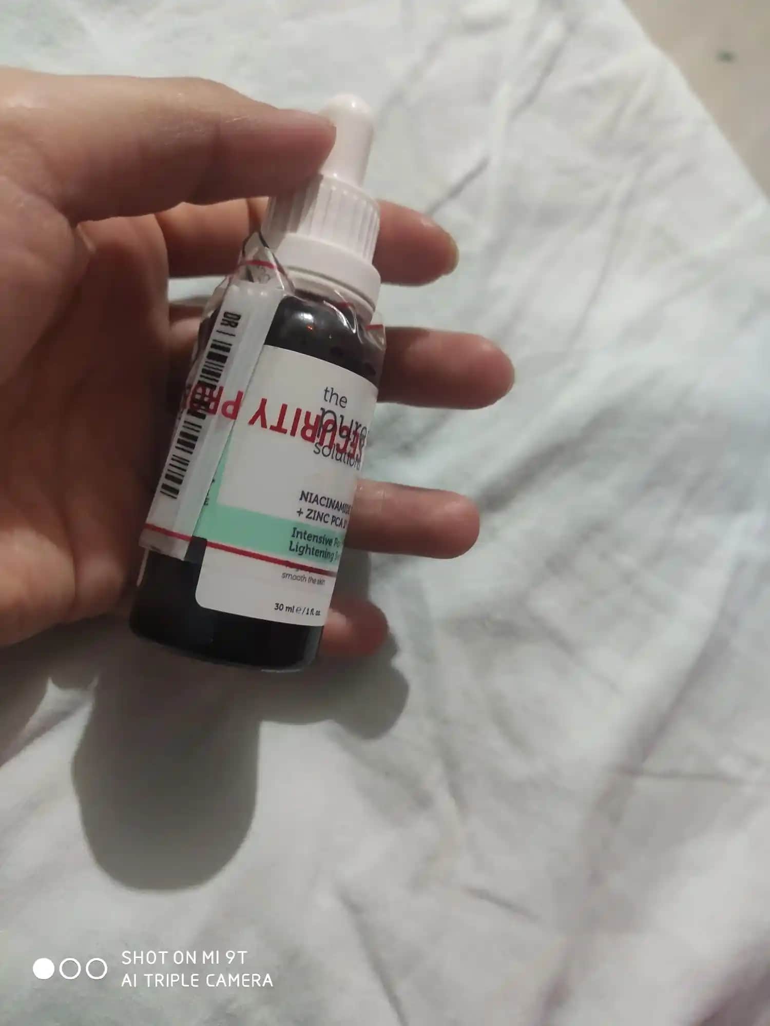 Niacinamide ve Sivilce: Cilt Bakımında Doğru Bilgi ve Uygulama Rehberi