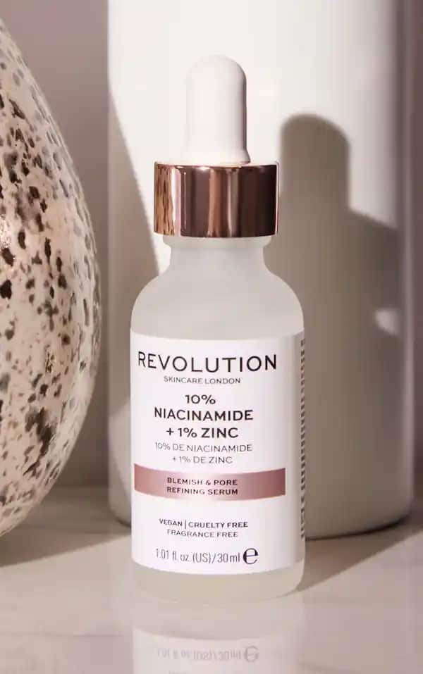 Niasinamid Nedir ve Cilt Bakımında Nasıl Etkili Bir Bileşen Olur