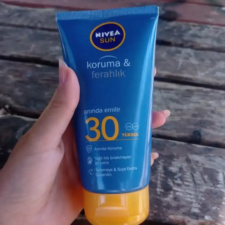 Nivea güneş kremlerinin sivilce yapma olasılığı ve doğru kullanım ipuçları