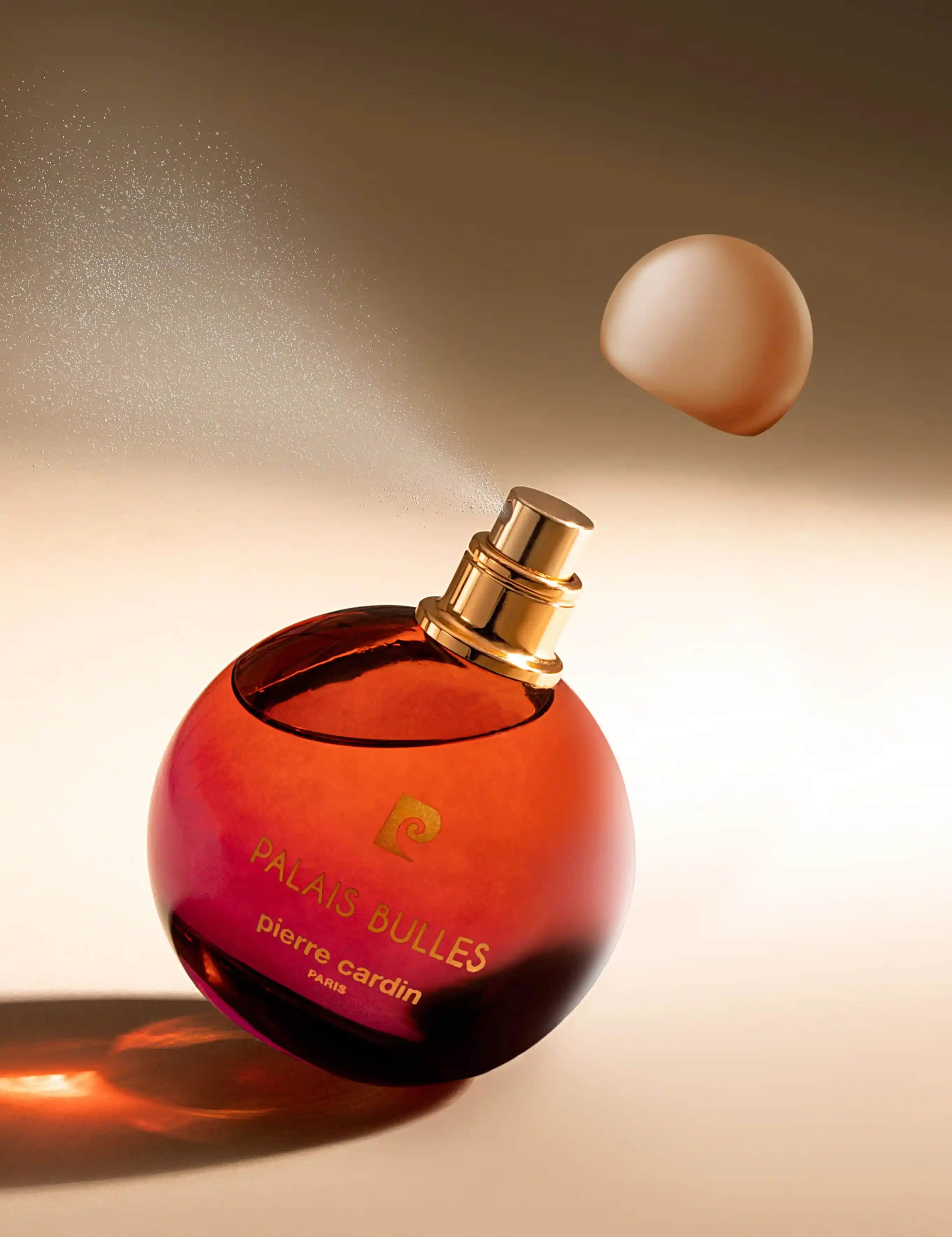 Pierre Cardin Bayan Parfümleri: Zarafetin ve Şıklığın Modern Simgesi