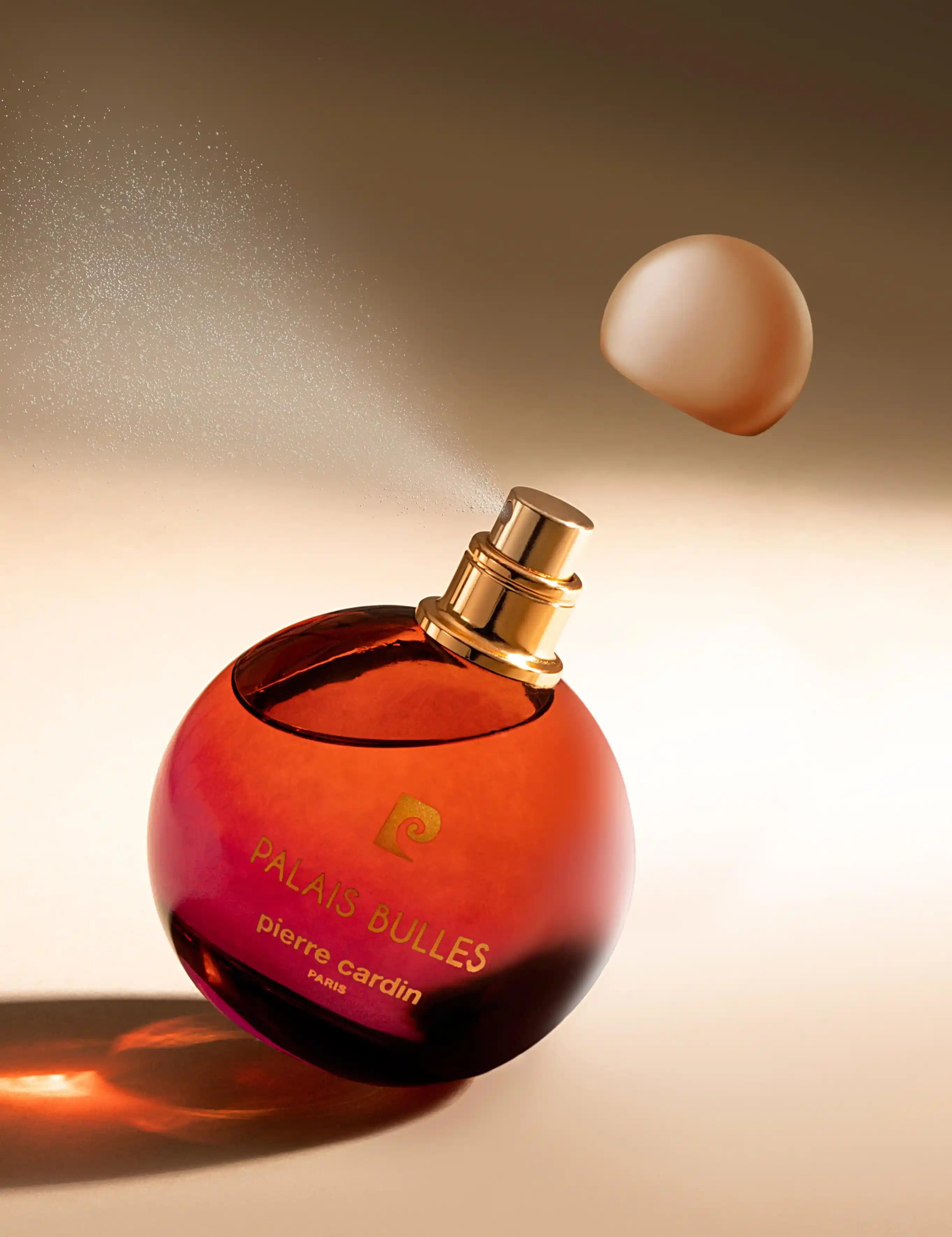 Pierre Cardin Bayan Parfümleri: Zarafetin ve Şıklığın Modern Simgesi