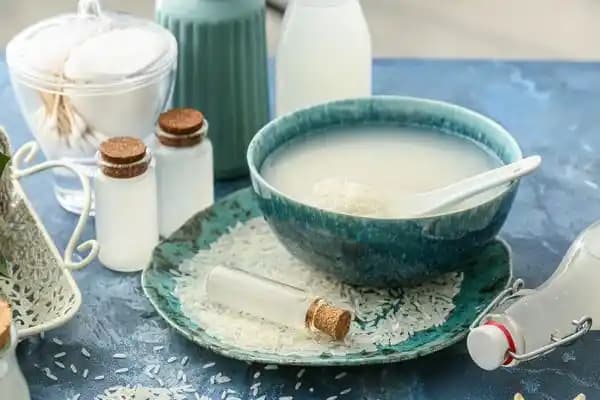 Pirinç Suyu ile Doğal Güzellik ve Cilt Bakımında Etkili Kullanım Yöntemleri