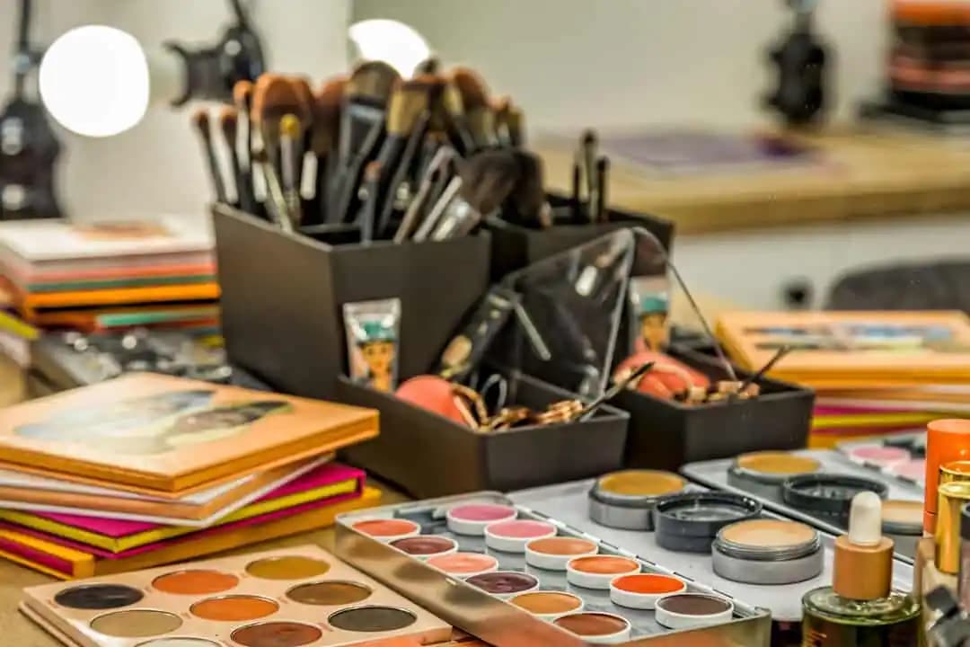 Profesyonel Makyaj Sıralaması ve Adımlarına Dair Kapsamlı Rehberlik