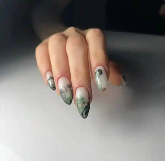 Protez Tırnak Sanatı ve Güncel Trendler: Uygulama Teknikleri ve Bakım İpuçları