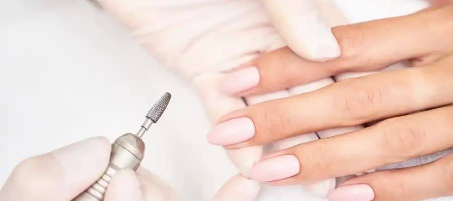 Protez Tırnak Uygulaması İçin Gerekli Malzemeler ve Uygulama İpuçları