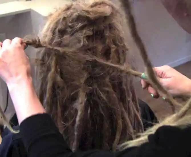 Saç Düğüleri Nasıl Açılır Saç Sağlığını Koruyan Etkili Yöntemler