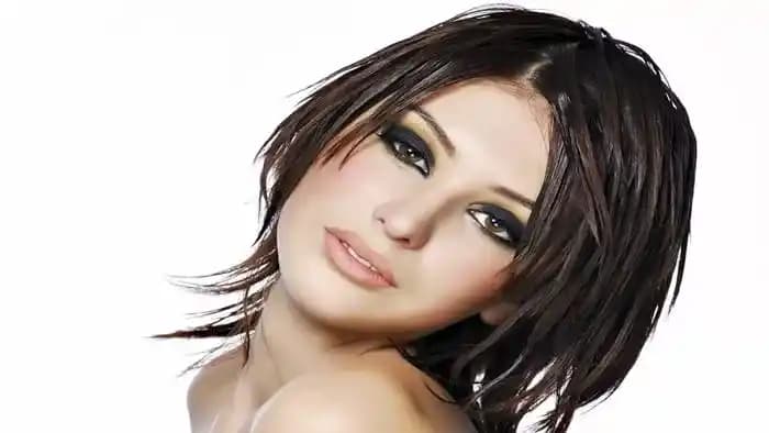 Saç Yağlanmasını Önleme ve Sağlıklı Saçlar İçin Bilmeniz Gerekenler