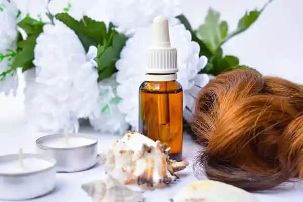 Saçı Canlandıran Doğal Yağlar: Güçlü ve Sağlıklı Saçlar İçin En İyi Çözümler