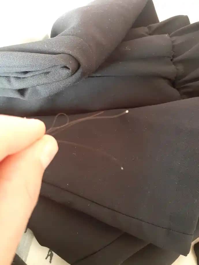 Saçta Beyaz Şeyler Dökülmesi Nedenleri ve Etkili Çözüm Yolları