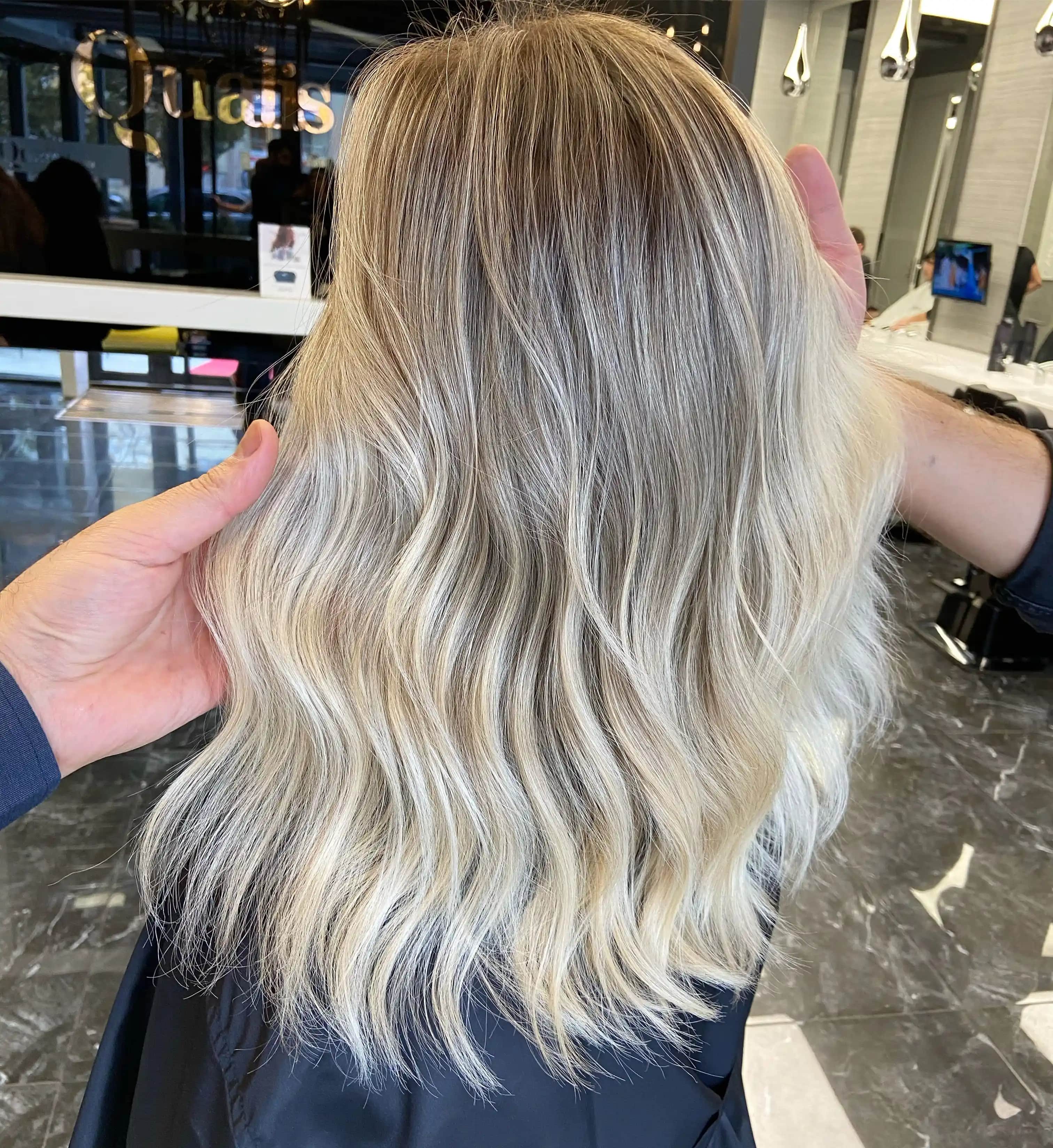 Sarı Saç Cila Renkleri ve Bakım İpuçlarıyla Yeni Bir Stil Yaratın