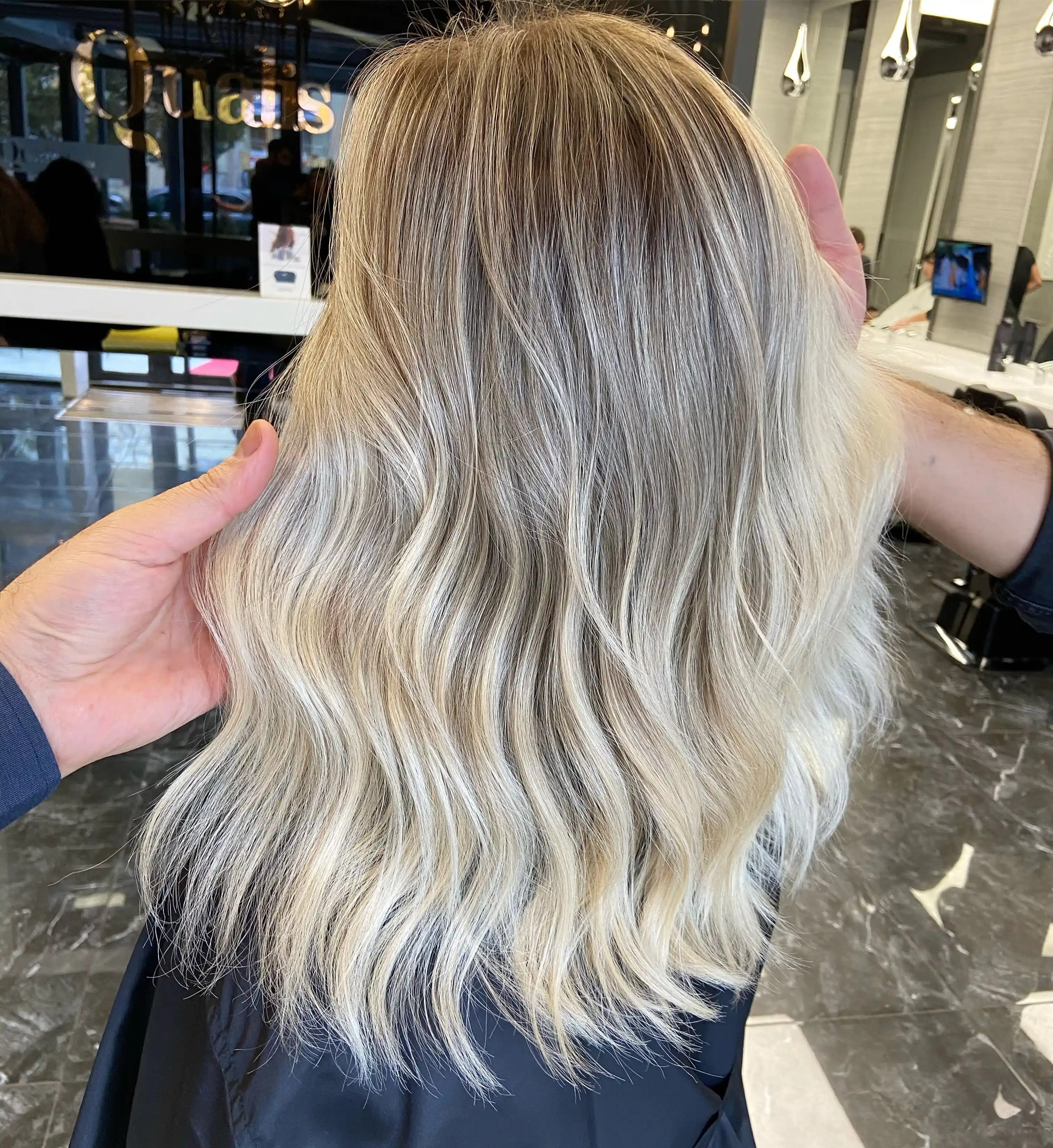 Sarı Saç Cila Renkleri ve Bakım İpuçlarıyla Yeni Bir Stil Yaratın