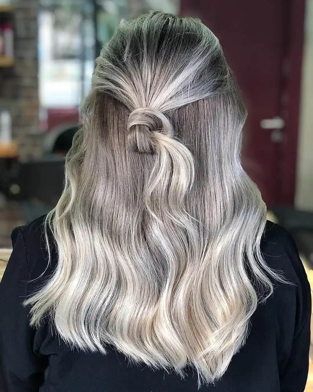 Sarı Saça Işıltı Katmanın Yolları: Doğal ve Profesyonel Bakım Yöntemleri ve İpuçları