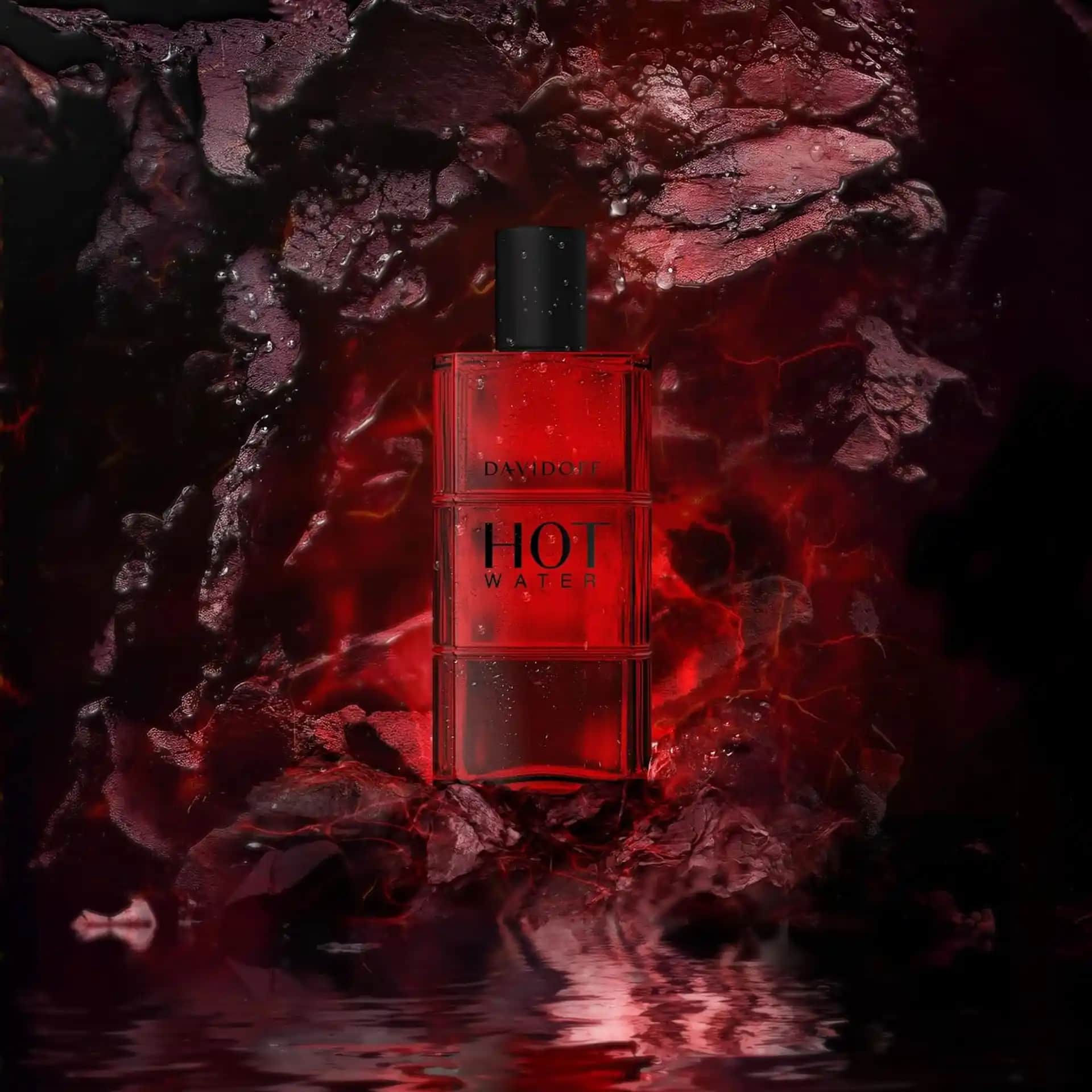 Sıcak Su ve Parfüm: Kozmetik Dünyasında Yeni Trendler ve Doğru Kullanım Yöntemleri