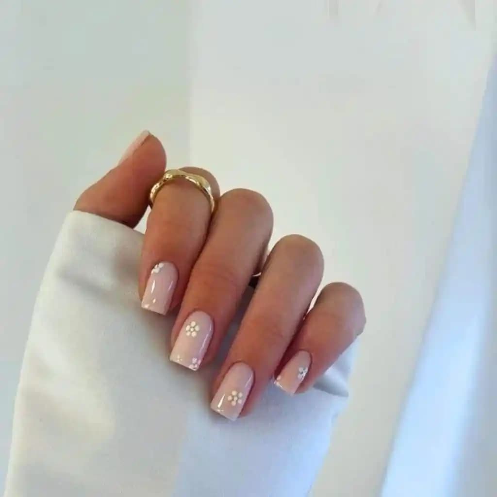 Soft Protez Tırnak Modelleri ve Bakım İpuçlarıyla Estetik ve Dayanıklılığı Yakala