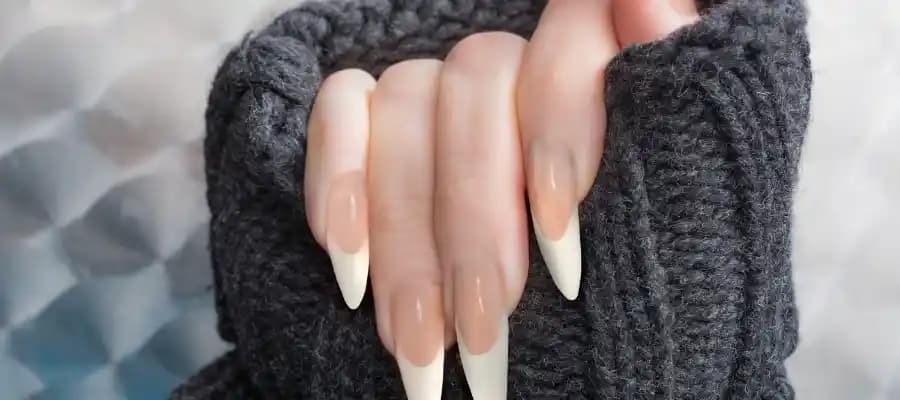 Stiletto Tırnak Modelleri ve Bakım İpuçlarıyla Şıklığınızı Yansıtın