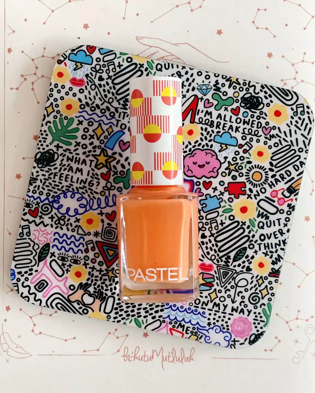 Turuncu Oje ve Pastel Tonlar: Yaz ve Kış Aylarında Trend Renk Kombinasyonları