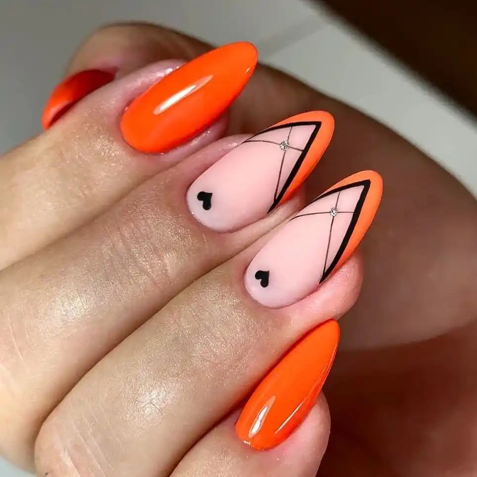 Turuncu Tırnak Modelleri: Yaz ve Kış Sezonları İçin Enerjik ve Şık Tasarımlar