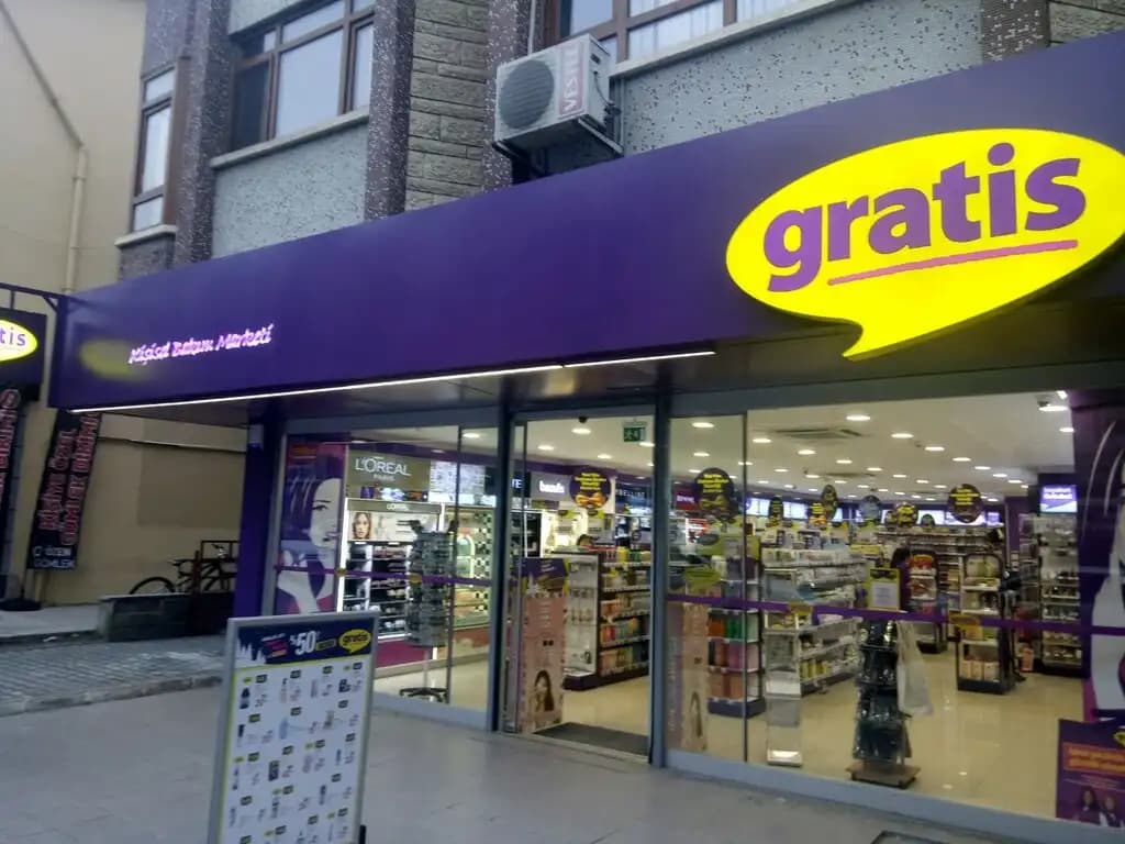Ücretsiz Kozmetik Ürünleriyle Güzellikte Yeni Trend ve Kullanım İpuçları