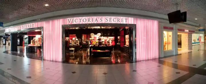 Victoria's Secret Türkiye'de Cevahir Mağazasıyla Kozmetik ve İç Giyim Trendlerini Yansıtıyor