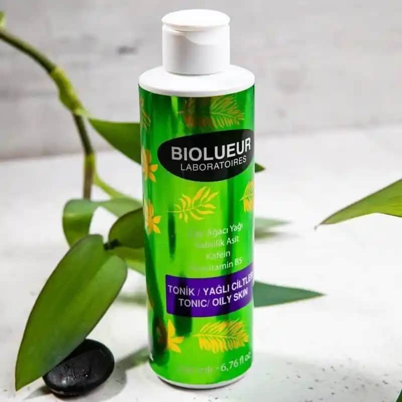 Yağlı ve Sivilceli Ciltler İçin En İyi Tonik Seçenekleri ve Doğal Tarifler Rehberi
