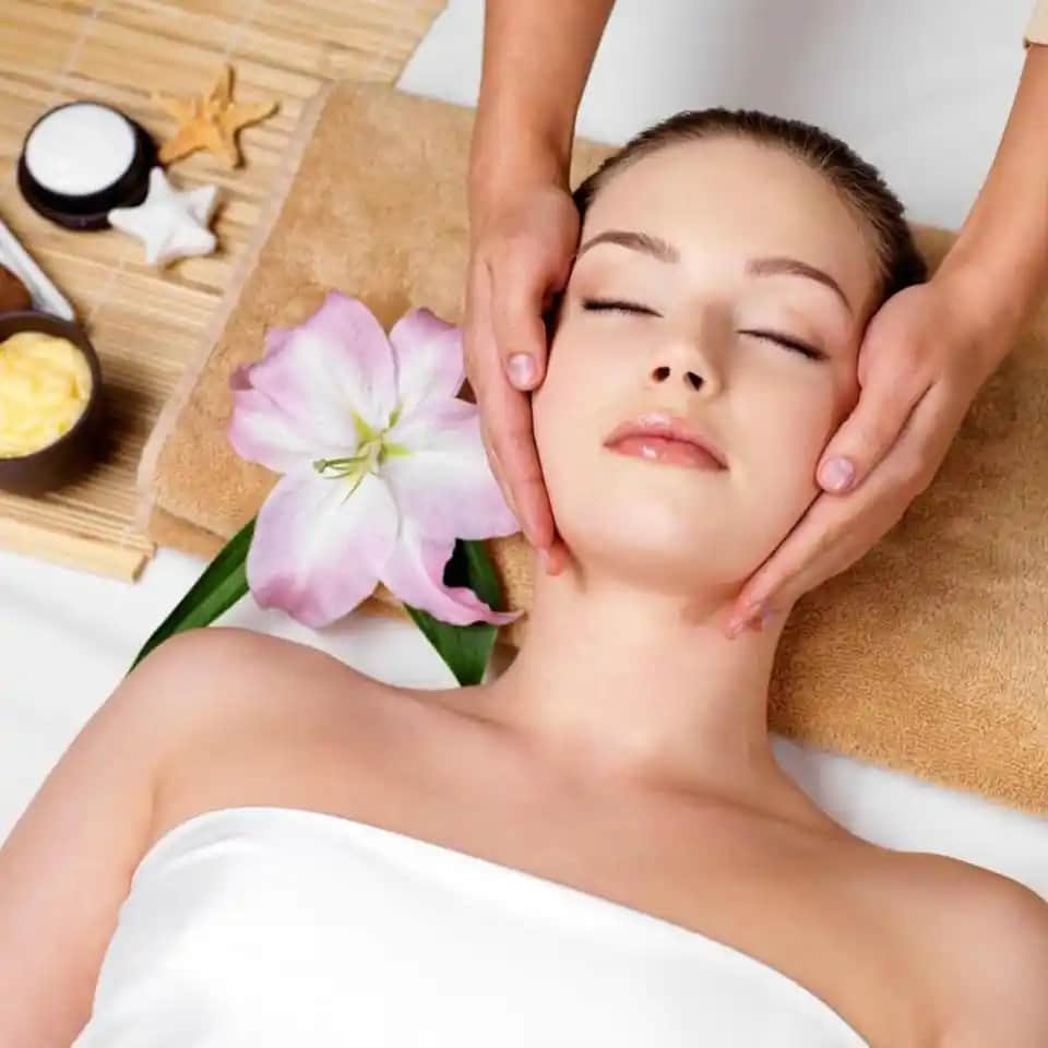 Yüz Bakımı Temel Prensipleri ve Doğal Çözümlerle Cilt Sağlığını Koruma