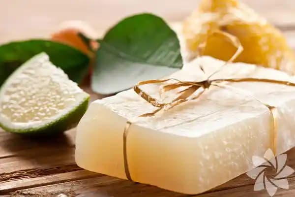 Yüz Tipine Uygun Sabun Seçimi ve Cilt Sağlığı İçin Gözden Geçirilmiş Rehber