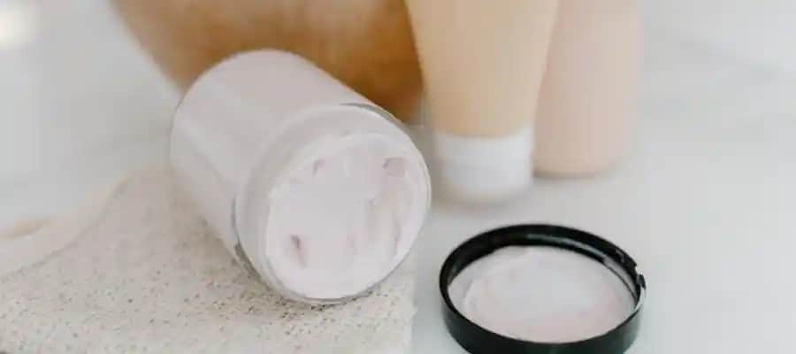 Yüzde Yanma ve Kızarıklık Nasıl Geçer: Etkili Çözüm Yöntemleri ve İpuçları