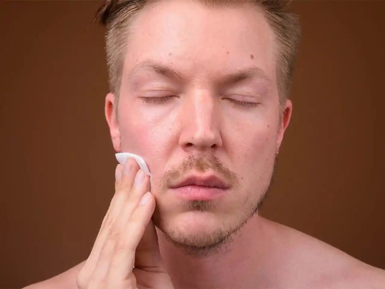 Yüzdeki Kırışıklıklara Karşı Etkili Kozmetik ve Yaşam Tarzı Çözümleri Rehberi