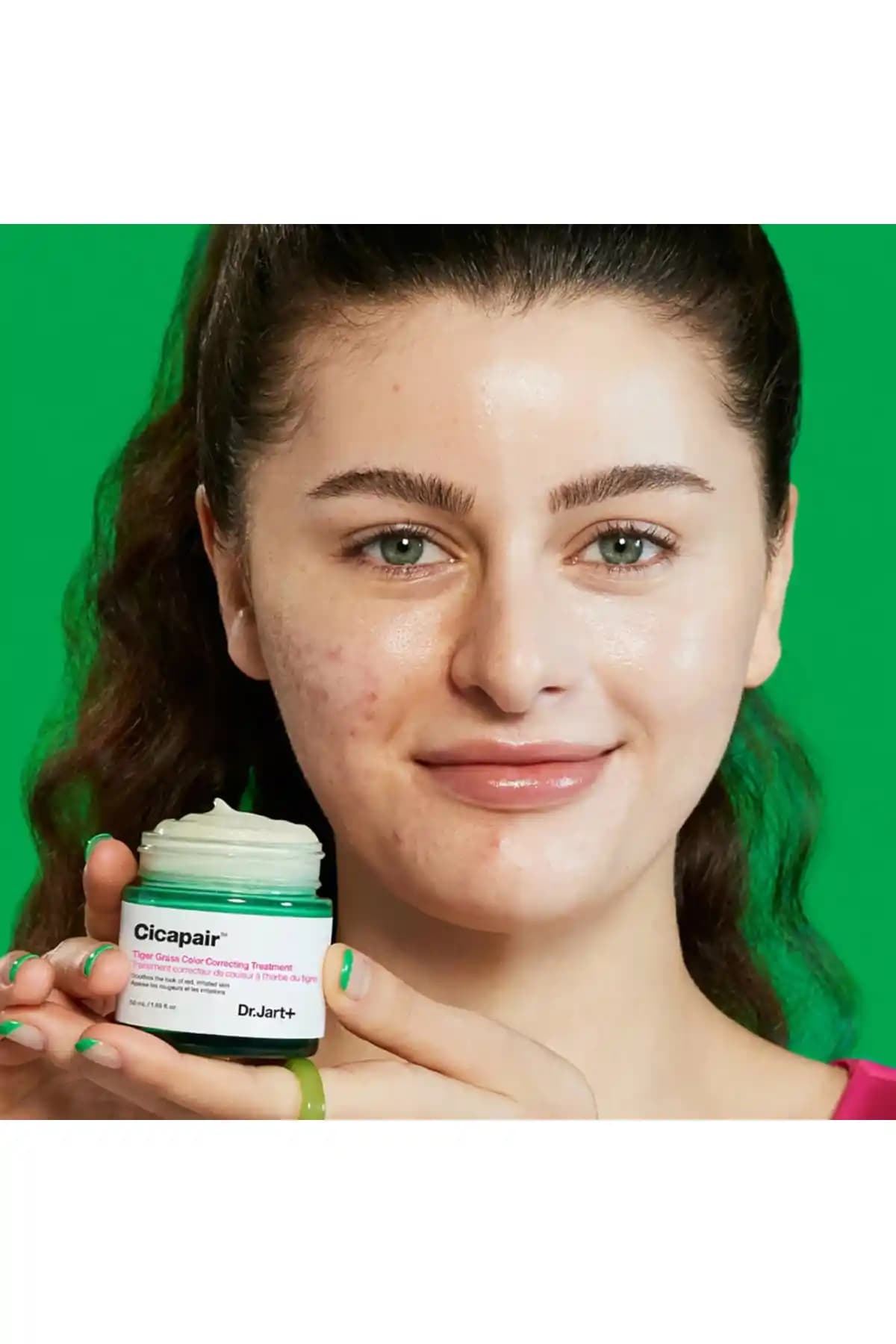 Yüzdeki Kızarıklıklar İçin Eczaneden Alınabilecek En Etkili Kremler ve Bakım Yöntemleri