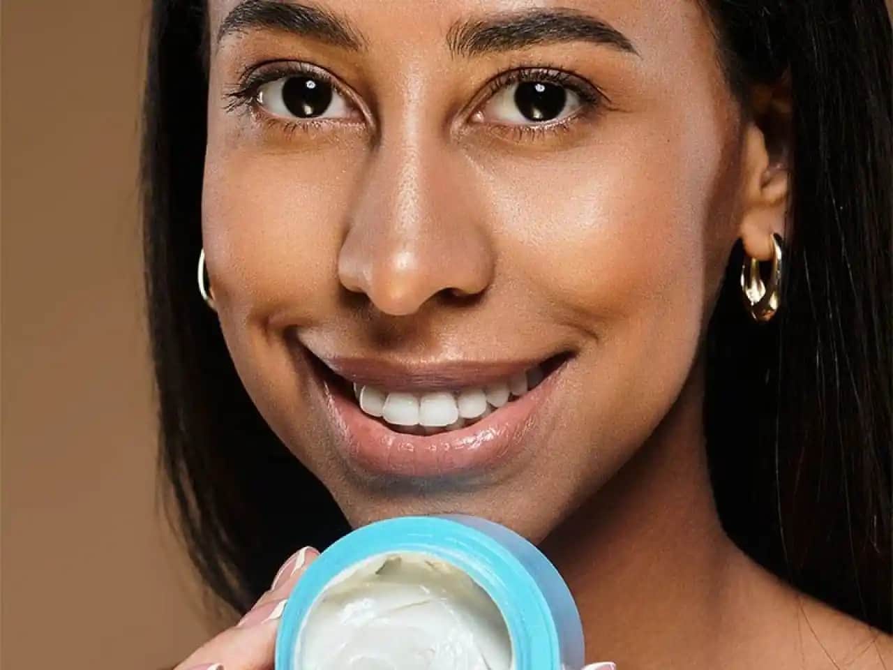 Yüzdeki Kızarıklıkların Nedenleri ve Etkili Giderme Yöntemleri Hakkında Detaylı Rehber