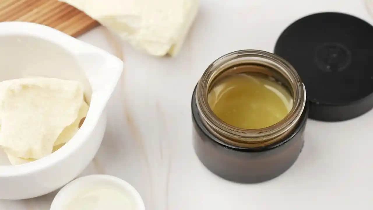 Zeytinyağı ve Vazelin Karışımının Kozmetik Alanındaki Faydaları ve Kullanım İpuçları