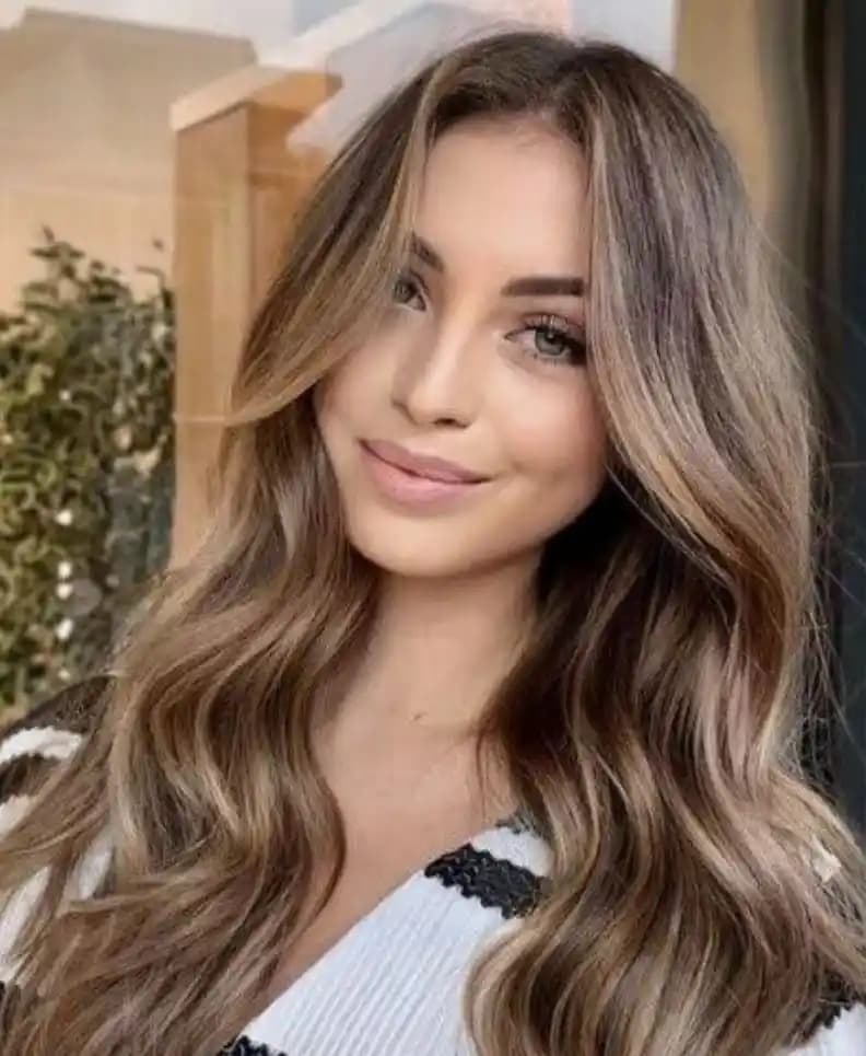 Açık Ton Saç Renkleri: Çeşitleri, Avantajları ve Bakım İpuçları Hakkında Kapsamlı Rehber