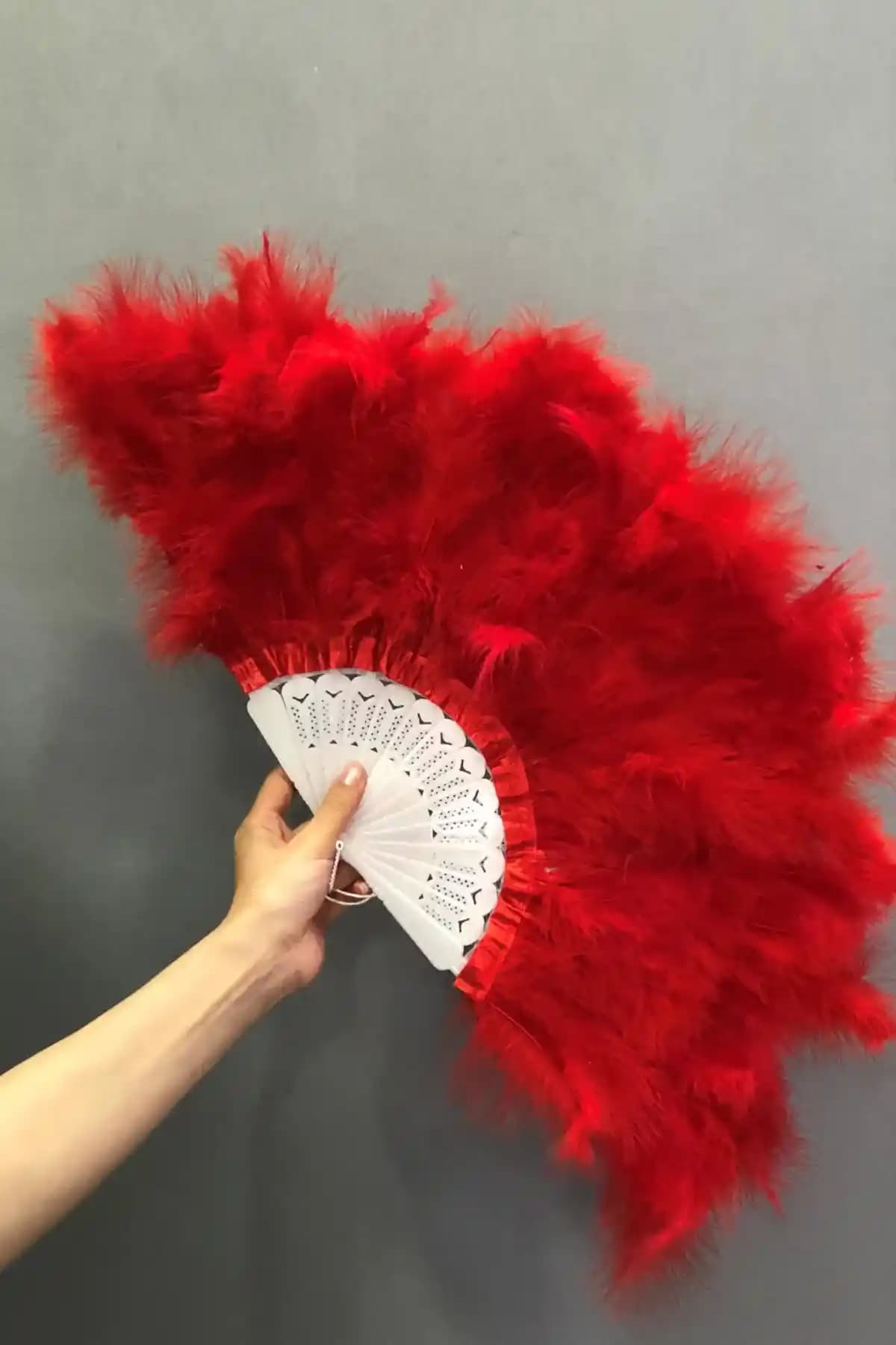 Kozmetik Renk Yelpazesi ve Cilt Tonlarına Uygun Seçenekler Hakkında Kapsamlı Rehber