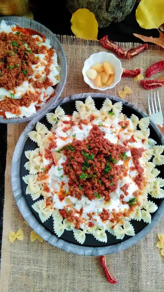 Kozmetikte Yaratıcılık ve Çeşitlilik: Moda ve Estetiğin Yeni Trendleri ve Yenilikçi Ürünler