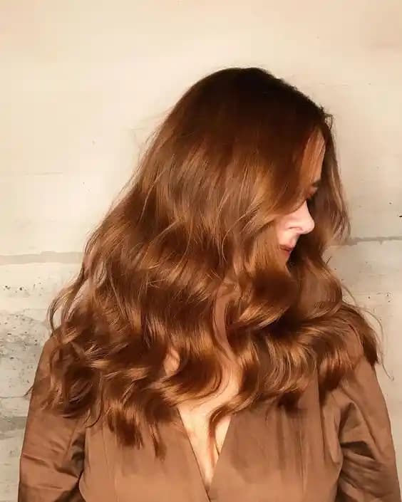 Moka Kahve Saç Rengi: Doğallık ve Şıklığın Modern Buluşması