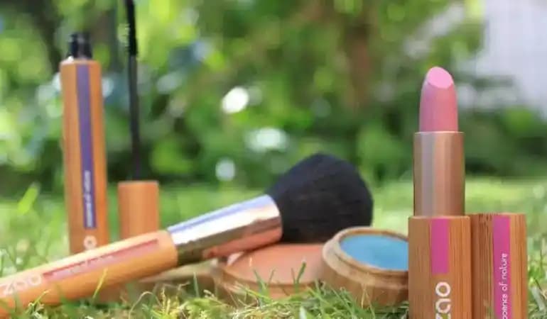 Organik Makyaj Malzemeleri: Doğallık ve Güzellik İçin Sağlıklı Seçenekler