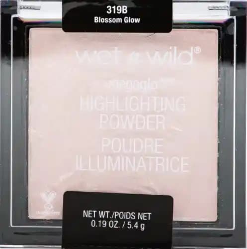 Wet n Wild Blossom Glow: Uygun Fiyatlı Doğal Cilt Işıltısı Sağlayan Mükemmel Aydınlatıcı