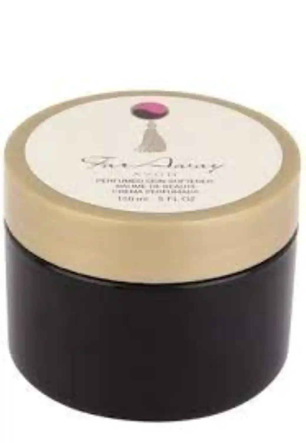 Avon Far Away Krem: Cilt Bakımı ve Hoş Koku Deneyimini Bir Arada Sunan Ürün