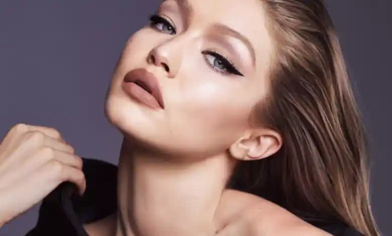 Kaş Poma<dı> Nedir Güzellik Rutininizdeki Vazgeçilmez Parça