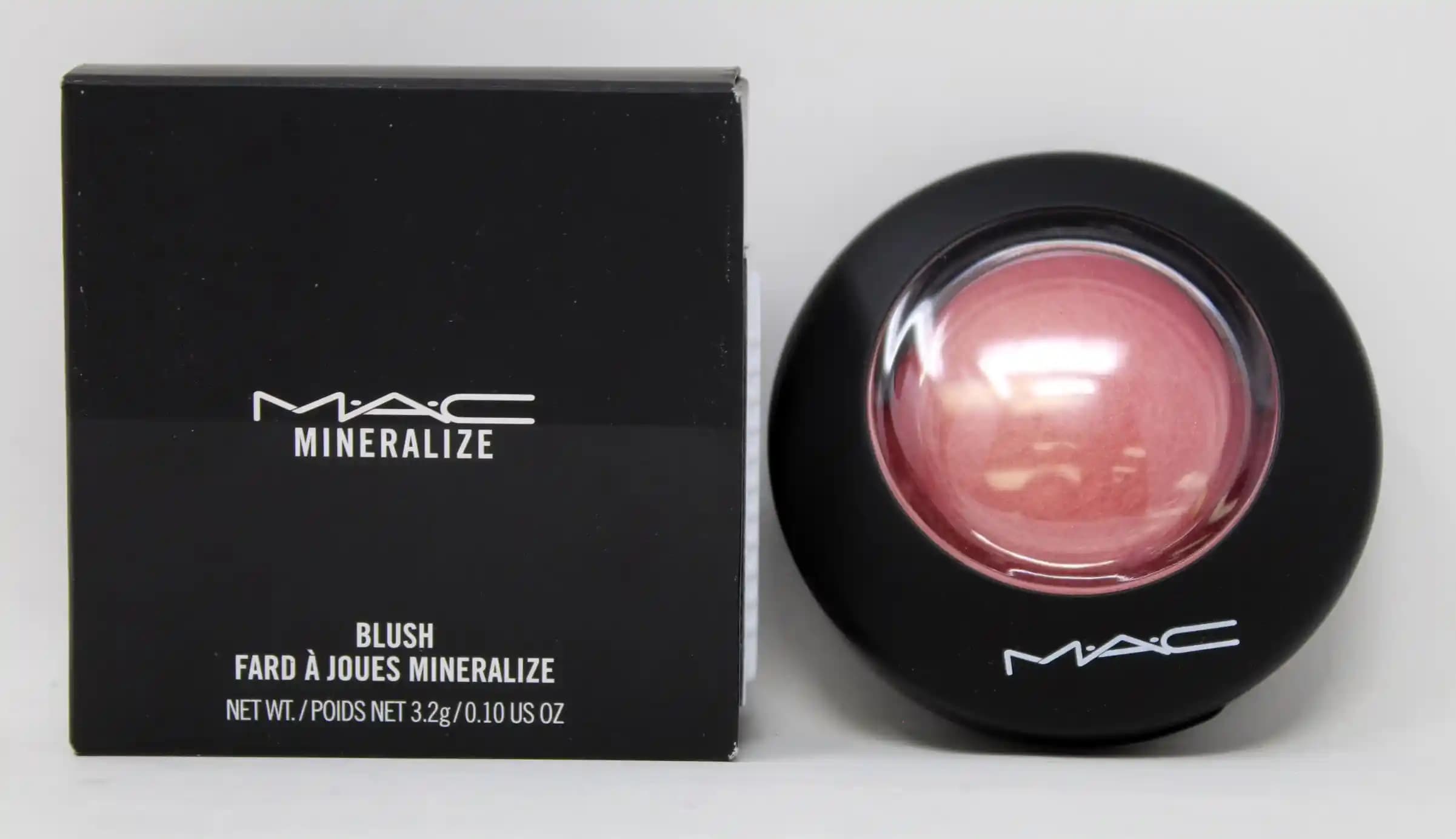Mac Petal Power Mineralize Allık: Doğal Görünüm ve Uzun Süre Kalıcılık Sunan Mükemmel Seçenek