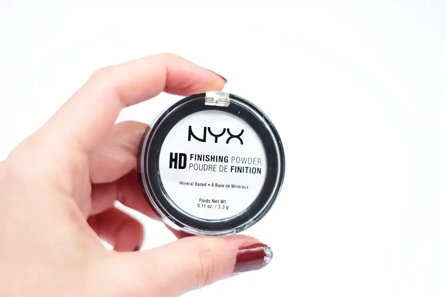 NYX Transparan Pudra ile Doğal ve Kalıcı Makyaj İçin En İyi Seçenek