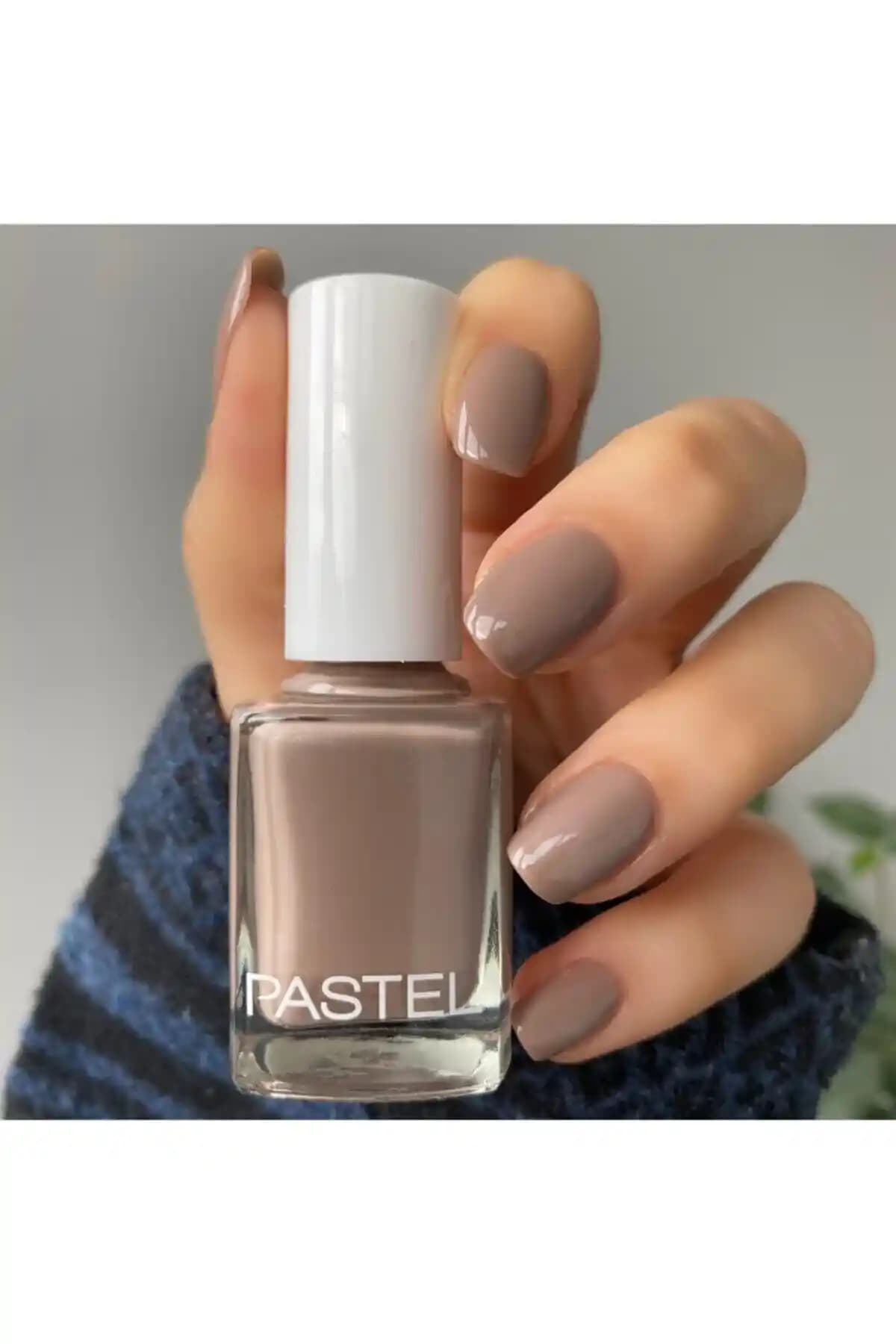 Pastel 43 Oje: Kaliteli, Zarif ve Güncel Trendlerle Uyumlu Kadınlar İçin Mükemmel Seçenek