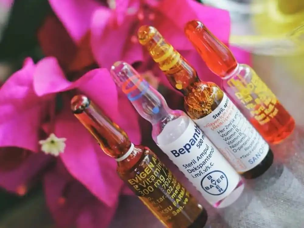 Saç Uzatan Ampuller Hakkında Bilmeniz Gerekenler Saç Uzaması ve Sağlığı İçin Uygun Seçenekler