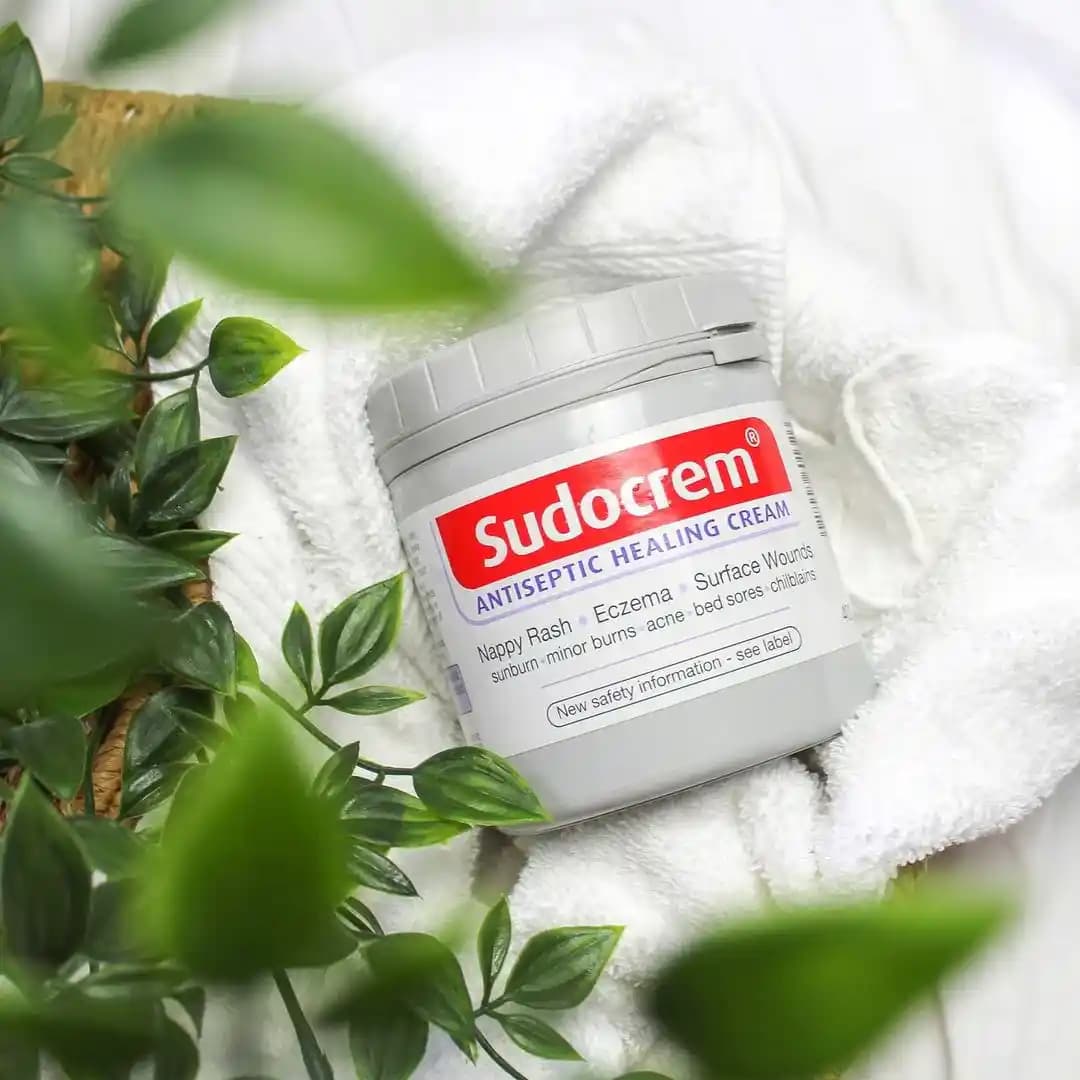 Sudocrem Yetişkinler Tarafından Güvenle Kullanılabilir mi ve Cilt Bakımında Rolü