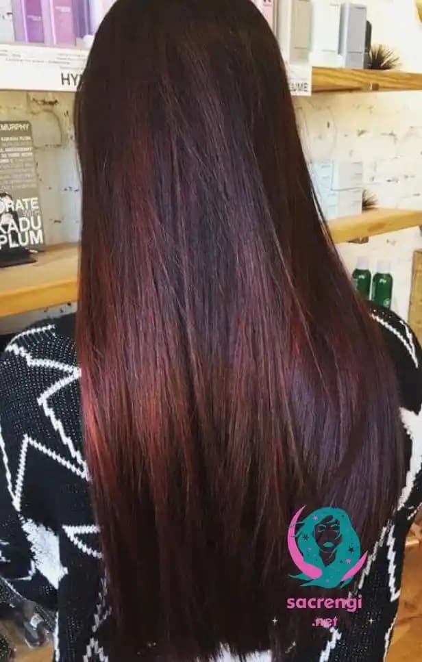 Kızıl Siyah Saç Rengi: Kozmetik ve Estetik Bakış Açısıyla Değerlendirme