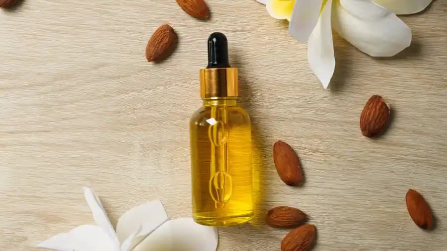 Saçlara İyi Gelen Yağlar Hakkında Bilimsel Bilgi Eksikliği ve Doğru Seçim Yöntemleri